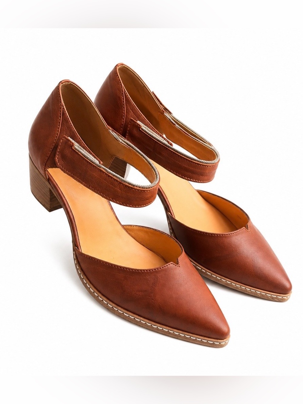 Sundance Leather Pointer Toe Pumps Made in France 38